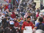 keramaian-di-pasar.jpg