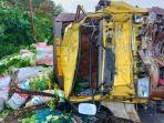 kondisi-kendaraan-truk-yang-bertabrakan-dengan-mobil-pikap-hingga-tewaskan-dua-orang.jpg