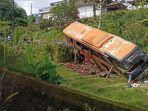 kondisi-kendaraan-yang-terlibat-kecelakaan-maut-di-baturiti-tabanan-bali.jpg