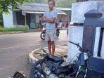 kondisi-motor-dan-angkot-usai-tabrakan-di-jalan-raya-sindangagung.jpg