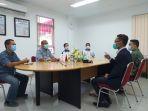 kunjungan-lion-air-ke-tribun-manado-selasa-1212021.jpg