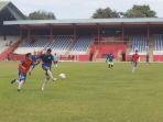 latihan-skuat-sulut-united-di-stadion-klabat-manado-minggu-30062019-pagi.jpg