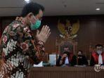 majelis-hakim-tegur-azis-syamsuddin-di-pengadilan-negeri-tipikor-jakarta.jpg