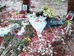 makam-vanessa-angel-dan-bibi-ardiansyah-tampak-turun.jpg