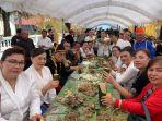 makan-di-atas-daun-pisang.jpg