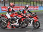 marquez-pedrosa-kenalkan-all-new-honda-cbr150r_20160214_221213.jpg