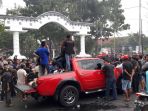 massa-depan-kantor-gubernur_20170513_141636.jpg