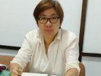 meike-imbar-selaku-pengamat-pendidikan-dan-dosen-di-universitas-manado-unima5.jpg