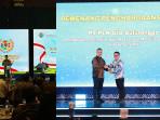 menerima-penghargaan-CSR-Pengembangan-Desa-Berkelanjutan-Award-2025-Foto.jpg