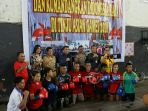 menpora-saat-berfoto-bersama-pelatnas-tinju_20180708_113431.jpg