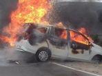 mobil-daihatsu-sigra-terbakar-usai-mengisi-bbm-jumat-2412020.jpg