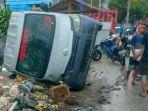mobil-pikap-daihatsu-yang-menabrak-lima-pejalan-kaki-di-pelabuhan-jayapura.jpg