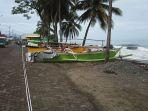 nampak-perahu-para-nelayan-di-lolak-kabupaten-bolaang-mongondow-tengah-terparkir-di-bibir-pantai.jpg