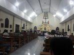 novena-kanak-kanak-yesus-di-gereja-paroki-santa-ursula-watutumou-masuk-hari-kedelapan.jpg