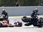 orge-lorenzo-crash-di-lap-kedua-motogp-catalunya.jpg