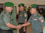 pangdam-tiopan-sebut-kenaikan-pangkat-bukan-hadiah-tapi-suatu-amanah.jpg
