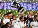 para-pemain-real-madrid-merayakan-keberhasilan-menjadi-juara-liga-spanyol.jpg