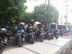 parkir-liar-di-area-mantos-dan-depan-seberang-jalan-depan-mantos-jalan-piere-tendean.jpg