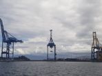 pelabuhan-peti-kemas-bitung_20180418_154547.jpg