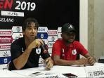 pelatih-dan-pemain-persipura-jayapura-luciano-leandro-tengah-serta-titus-bonai.jpg