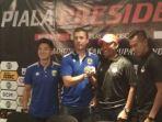 pemain-persib-kim-kurniawan-pelatih-persib-miljan-radovic.jpg