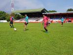 pemain-sulut-united-mulai-mengelar-latihan-di-stadion-klabat-manado-344.jpg