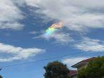 penampakan-awan-warna-warni-yang-terjadi-di-langit-kota-manado-rabu-9122020.jpg