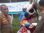 penertiban-pengamen-boneka-yang-berada-di-traffic-light-selasa-472023.jpg