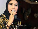 penyanyi-dian-piesesha-40-tahun-berkarya-yang-booming-ditahun-80an.jpg