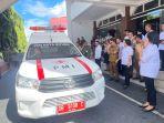 penyerahan-dua-unit-mobil-operasional-dari-Pemkot-Bitung-untuk-PMI-kota-Bitungfgfgjhg.jpg