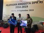 penyerahan-uang-pensiun-dan-tabungan-hari-tua-oleh-pt-taspen.jpg