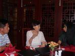 pertemuan-bupati-bolsel-dengan-investor.jpg