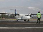 pesawat-garuda-indonesia-atr-72-600-di-bandara-sam-ratulangi-manado.jpg