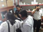 petugas-gabungan-dari-bnnk-bolmong_20170927_185225.jpg