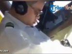 pilot-senior-maskapai-china-airlines-terekam-sedang-tidur-saat-menerbangkan-pesawat-penuh-penumpang.jpg