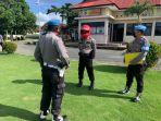 polisi-pakai-helm-barol.jpg