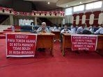 potret-toga-di-manado-protes-atas-dana-insentif-rohaniwan-yang-diberikan-ghgh.jpg