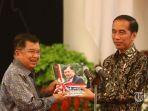 presiden-joko-widodo-kanan-menerima-buku-dari-wakil-presiden-jusuf-kalla.jpg
