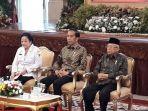 presiden-jokowi-dalam-acara-presidential-lecture-internalisasi-dan-pembumian-pancasila.jpg