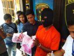 pria-di-jambi-minta-izin-pada-istri-cabuli-anak-tirinya.jpg
