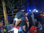 proses-evakuasi-remaja-asal-minut-yang-terjatuh-di-kawasan-air-terjun-tekaan-telu-tinoor.jpg