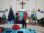 puluhan-pengendara-gojek-membersihkan-gereja-gmim-jemaat-sion-perak-sorong.jpg