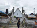 pura-gereja-dan-masjid-berdampingan-di-mopuya-fhgh.jpg