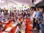 ratusan-anak-tk-mengikuti-lomba-mewarnai-yang-digelar-di-gerai-alfamidi-kakaskasen-tomohon.jpg