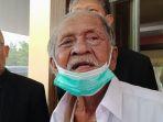 re-koswara-kakek-yang-digugat-rp-3-miliar-oleh-anak-anaknya-dimaki-maki-takut-untuk-pulang-rumah.jpg