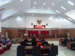 riston-minta-bupati-hukum-kontraktor-1546.jpg