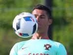ronaldo-portugal_20160610_100406.jpg