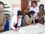 rsud-anugerah-kota-tomohon-melakukan-penandatangan-mou-dengan-palang-merah-indonesia.jpg