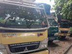 ruas-jalan-di-pintu-masuk-pelabuhan-kapal-ferry-kota-melongaune-talaud.jpg