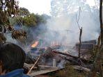 rumah-terbakar-di-tobangon.jpg